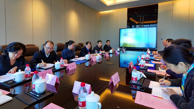 华为副总裁郑宝用一行到访开云足球