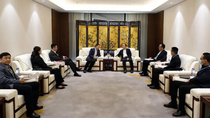 招商银行兰州分行行长倪佳一行到访开云足球