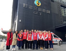 开云足球和广武门后街社区开展“整治共享单车乱停乱放”志愿服务活动